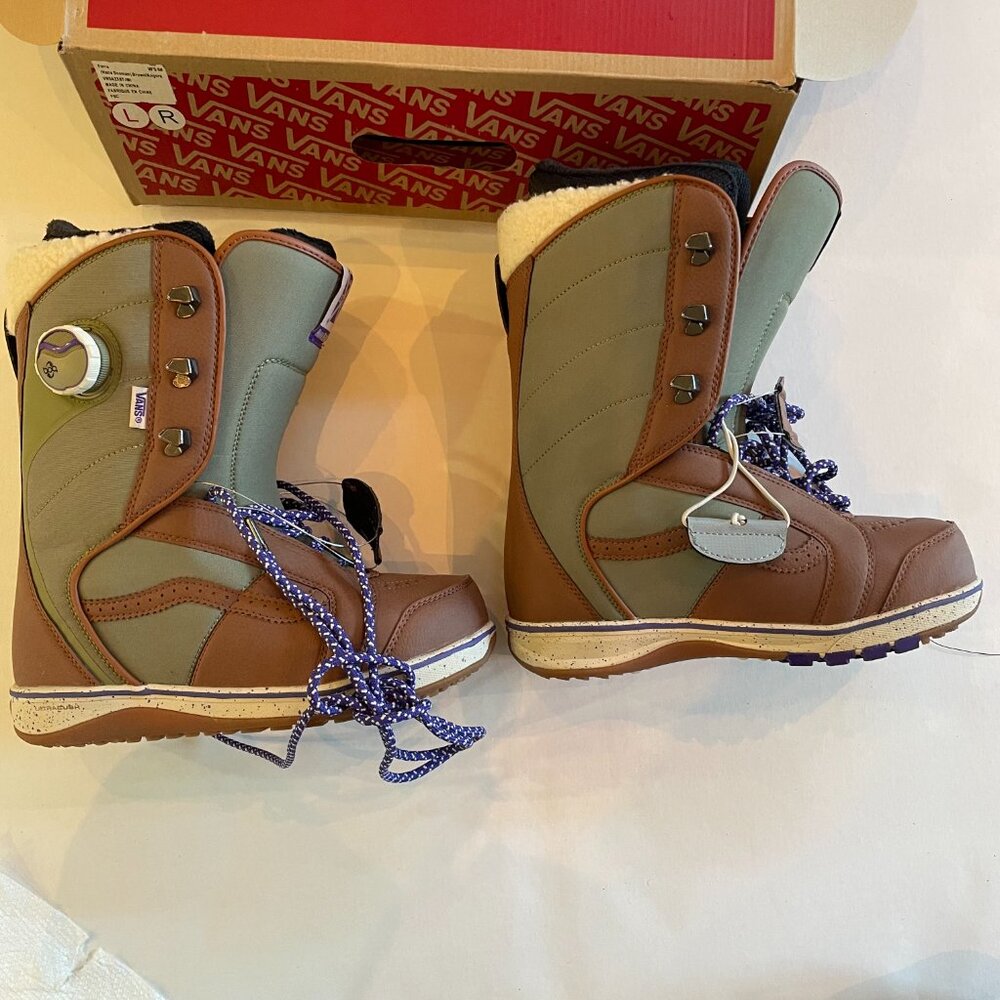Never Worn Vans Ferra - Hana Beaman's Pro Model Snowboard Boots | Women's Size 8 - Picture 3 of 11